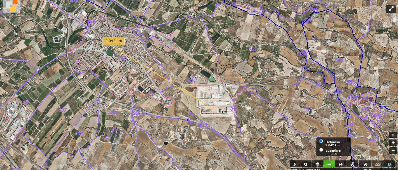 Distància entre la planta i el nucli urbà de les Borges Blanques: 2.042 metres en línia recta.